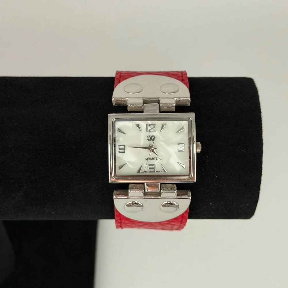 GG Quartz Japan Movt Watch Red Faux Leather Strap Mother of Pearl Dial Vintage
